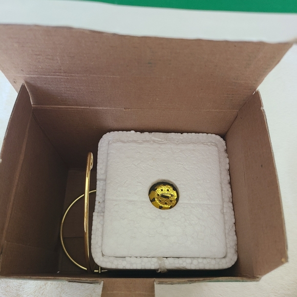 Vintage Three Kings Ornament and Stand - Picture 4 of 6